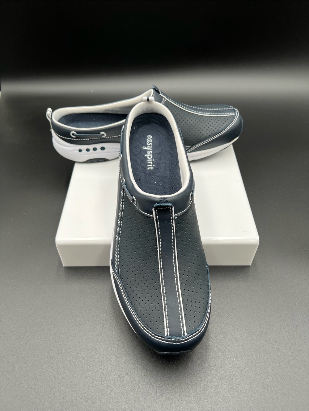 New Easy Spirit Women’s Navy and White Slip-On Sneaker Loafers